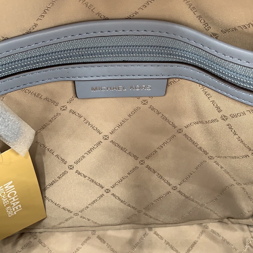 MICHAEL KORS DENIM COLOR 
Maisie Medium Pebbled Leather 2-in-1 Backpack - Picture 16 of 16